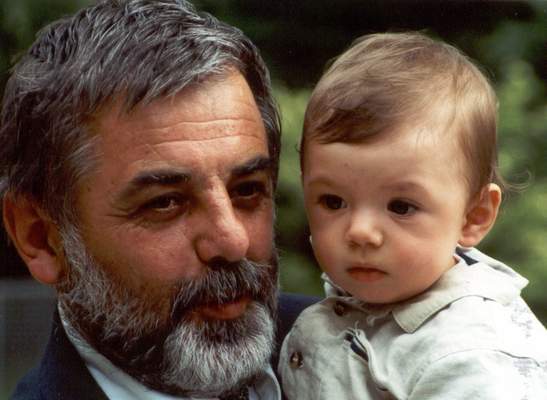 Dedko zeigt mir immer lauter spannende Sachen.